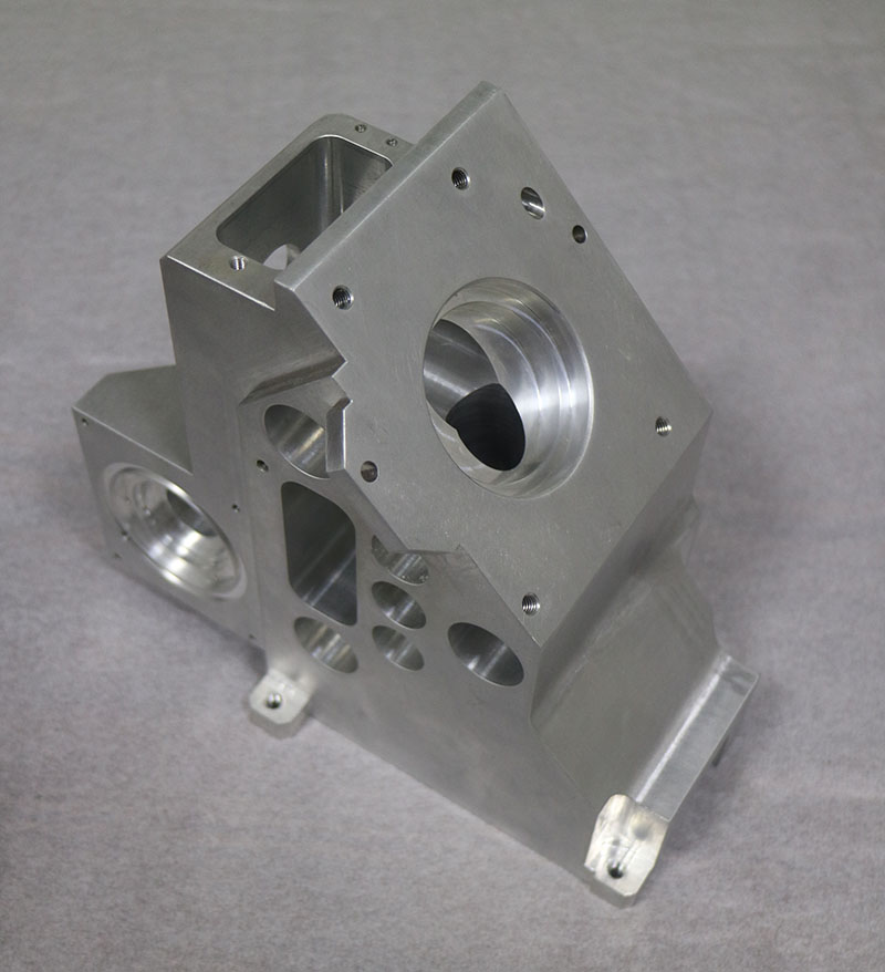 精密加工汽车液压阀门配件